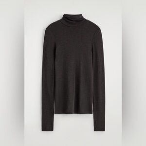 100% wool long sleeve turtleneck top